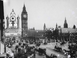 Bạn Có Biết Chiếc Đồng Hồ Nghệ Thuật Trang Trí Đầu Tiên Trên Thế Giới Được Ra Đời Như Thế Nào?